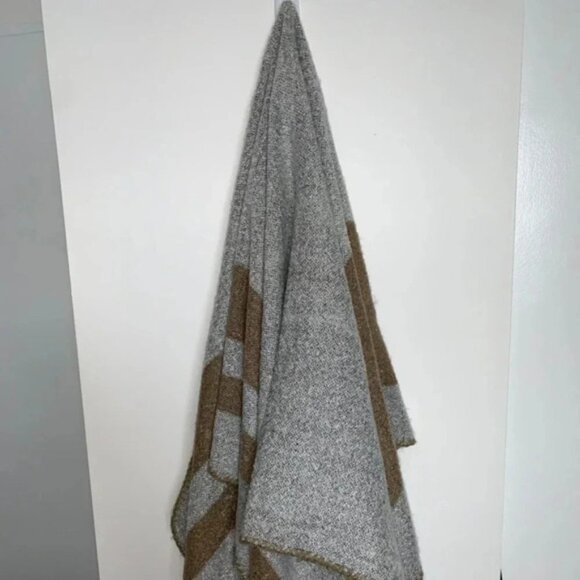 Women's Blanket Shawl Wrap Poncho Open Front Cape Brown Grey Fall Neutral - Picture 10 of 16